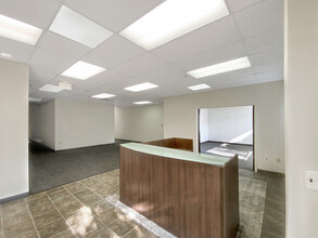 180 Gordon Dr, Exton, PA for rent Lobby- Image 2 of 15