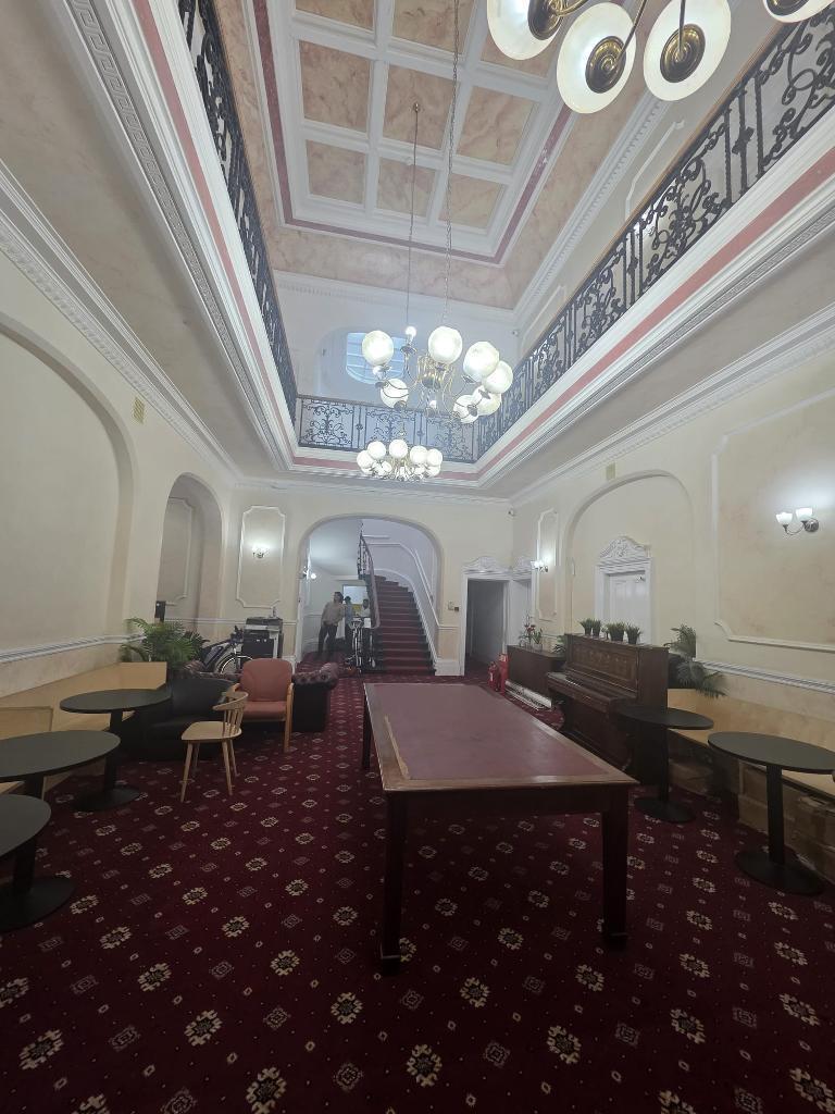 127-129 Mile End Rd, London to rent Interior Photo- Image 1 of 2
