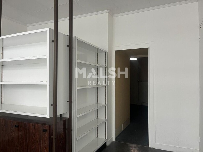 Retail in Lyon to rent - Interior Photo - Image 3 of 5
