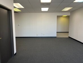 2154 W Northwest Hwy, Dallas, TX to rent Building Photo- Image 2 of 5