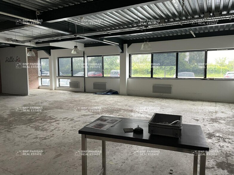 Light Industrial in Moissy-Cramayel to rent - Interior Photo - Image 2 of 25