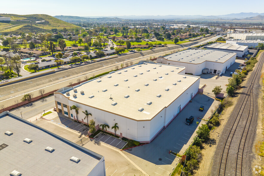 3463 Grapevine St, Jurupa Valley, CA for rent - Building Photo - Image 3 of 6