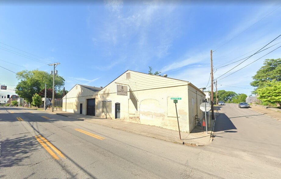 524 Baxter Ave, Louisville, KY for rent - Building Photo - Image 1 of 5