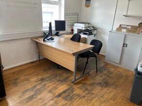 Stevenson Rd, Brighton to rent Interior Photo- Image 2 of 2