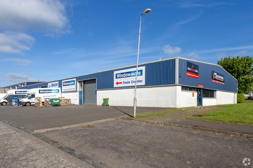 9 Tollpark Rd, Cumbernauld for rent - Building Photo - Image 3 of 4