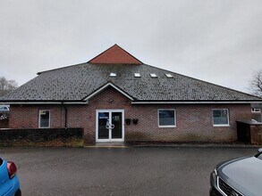 Bolding Way, Haywards Heath to rent Building Photo- Image 1 of 6
