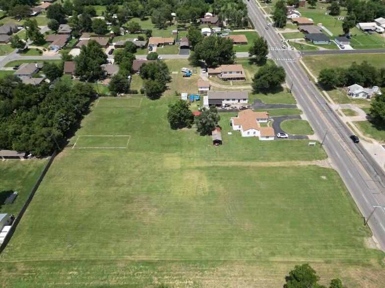 1225-1315 S Sooner Rd, Oklahoma City, OK for sale - Building Photo - Image 3 of 4