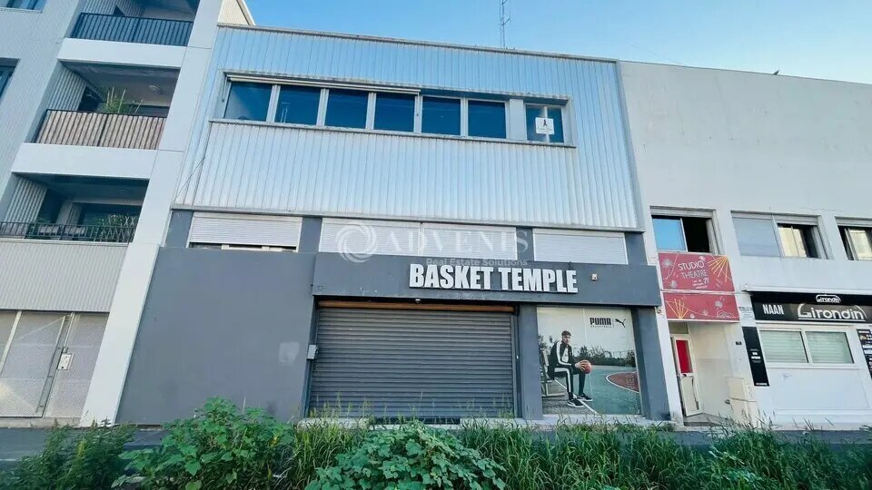 Retail in Bordeaux to rent Building Photo- Image 1 of 13