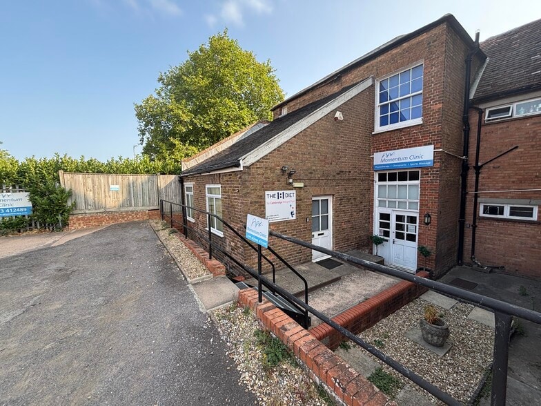 Silver St, Taunton to rent - Building Photo - Image 1 of 12