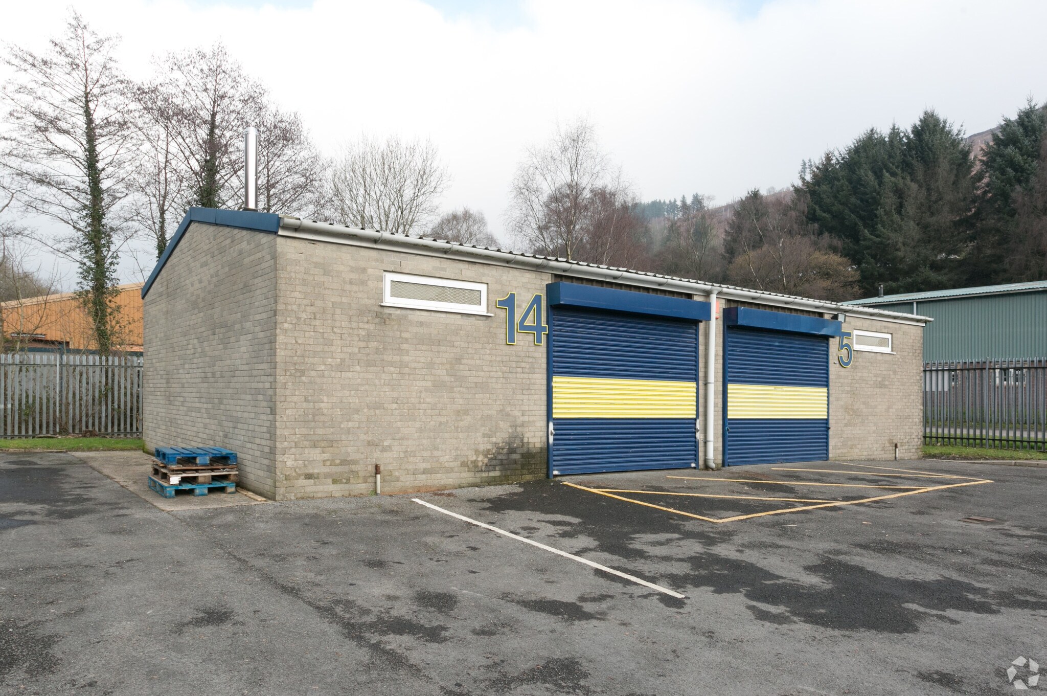 Pontcynon Industrial Estate, Abercynon for sale Primary Photo- Image 1 of 1