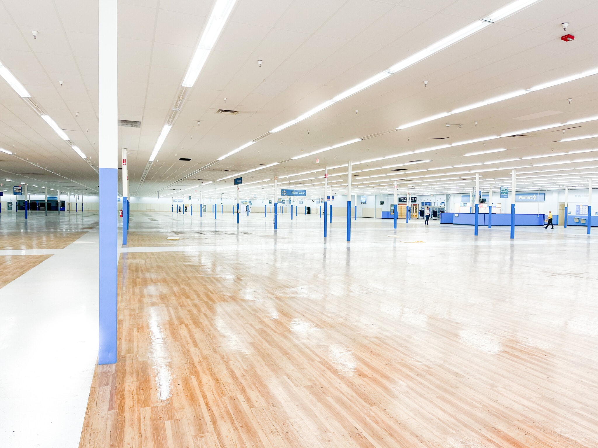 1229 NW Evangeline Trwy, Lafayette, LA to rent Interior Photo- Image 1 of 8