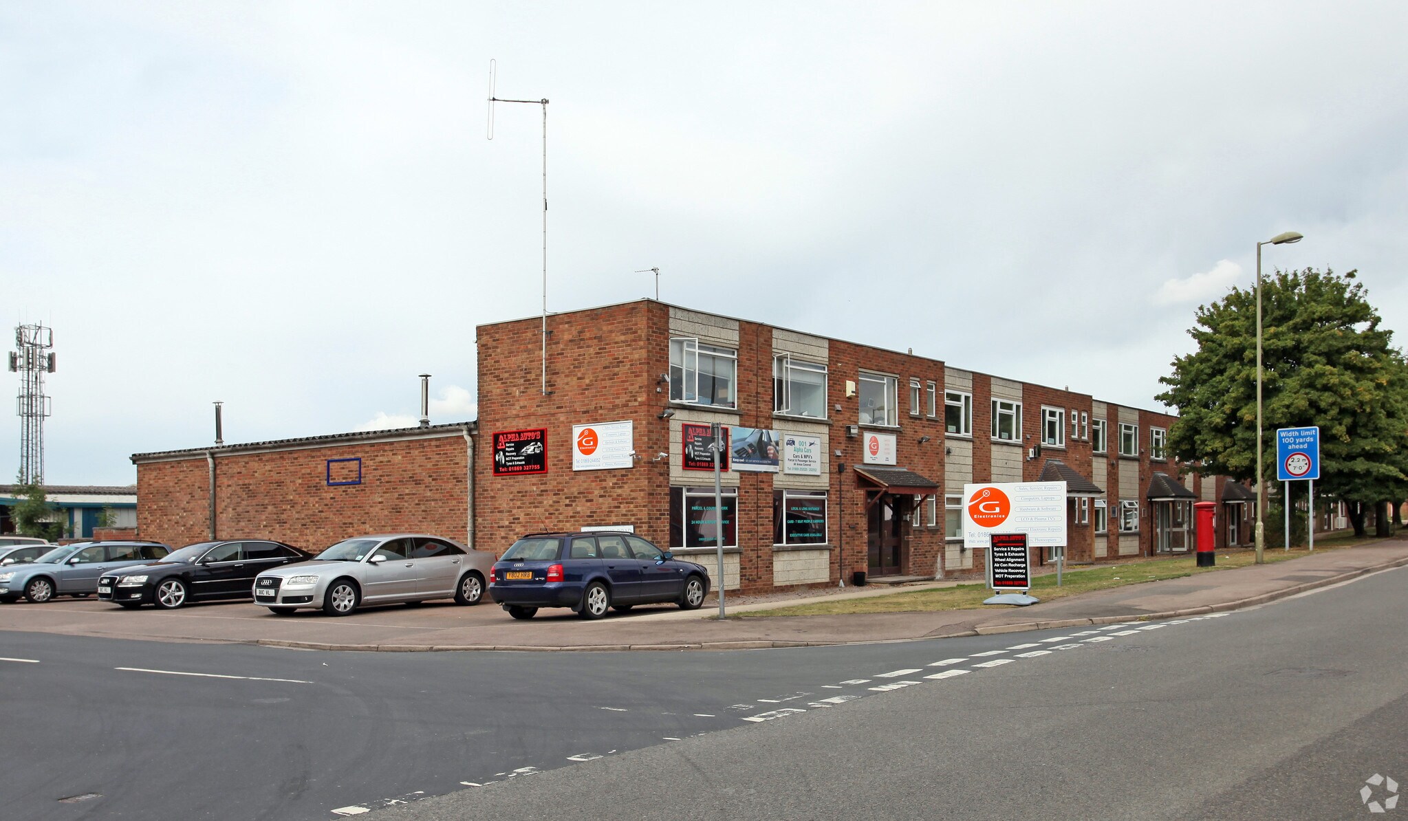 118-124 Churchill Rd, Bicester for sale Primary Photo- Image 1 of 1