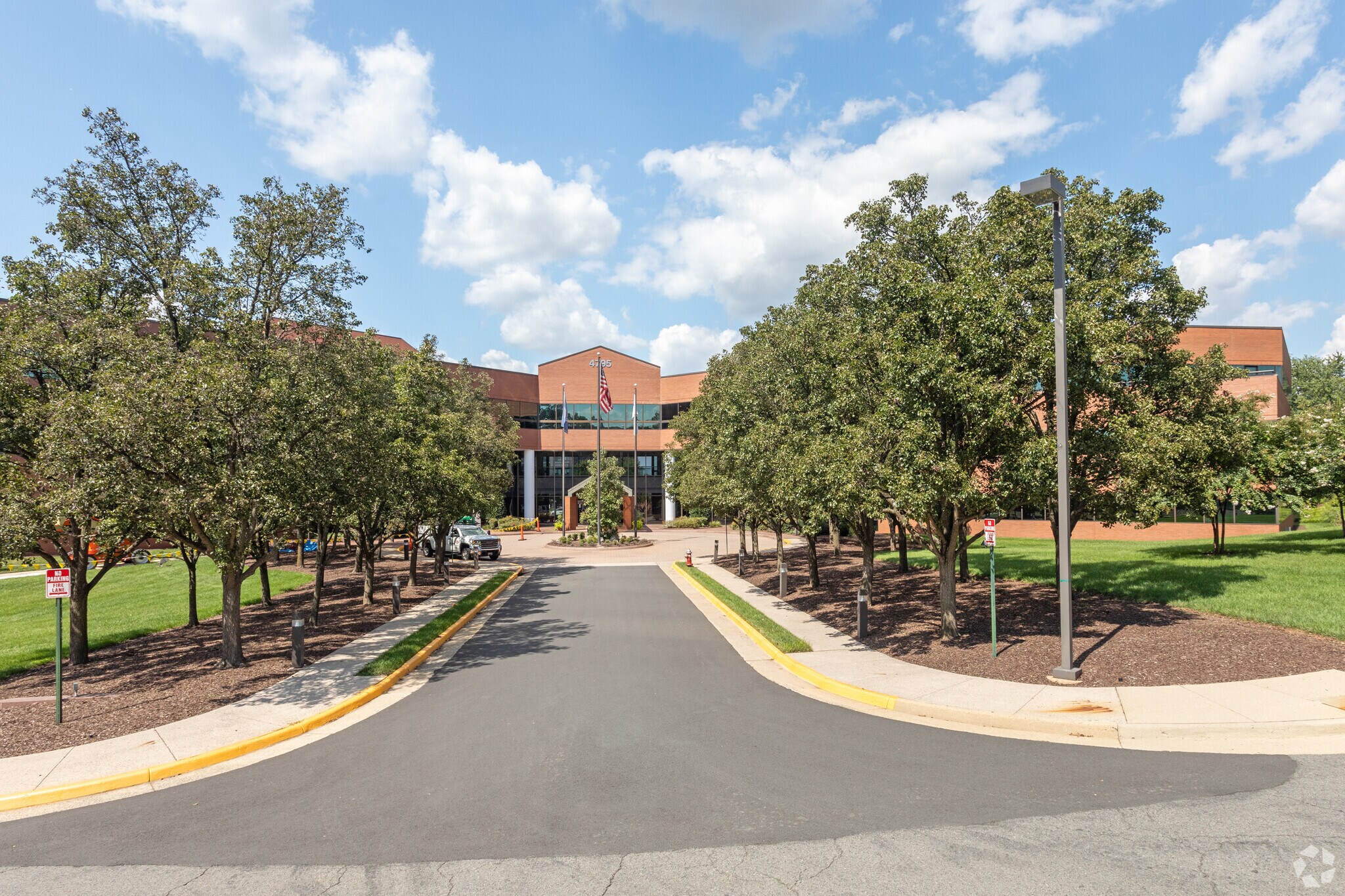 4795 Meadow Wood Ln, Chantilly, VA for sale Building Photo- Image 1 of 1