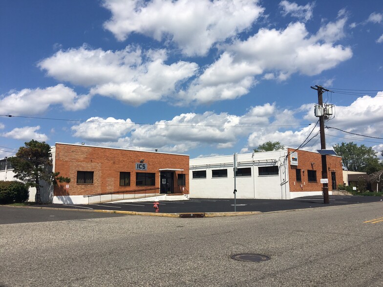 746 Gotham Pky, Carlstadt, NJ for rent - Building Photo - Image 1 of 4