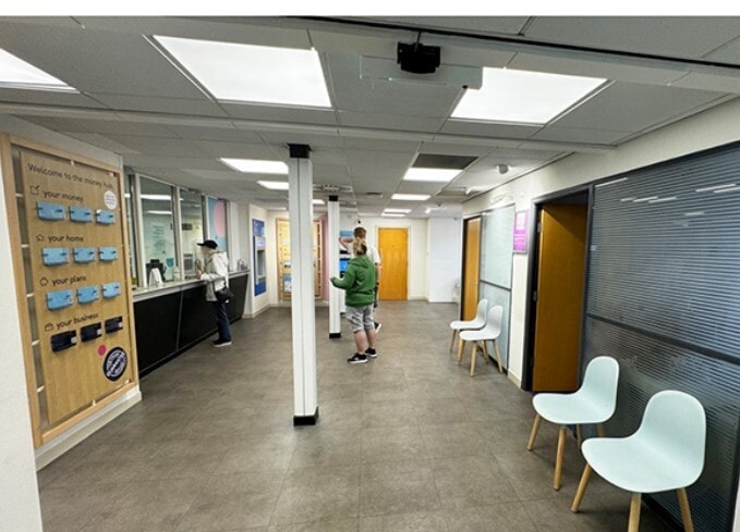 2176 Paisley Rd W, Glasgow to rent - Interior Photo - Image 3 of 8