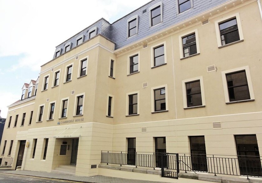 Le Truchot, Guernsey to rent - Building Photo - Image 1 of 1