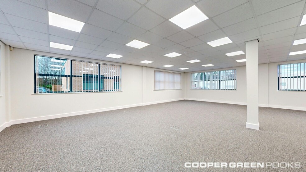 Shrewsbury Business Park, Shrewsbury to rent - Interior Photo - Image 2 of 2