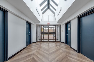 3328 McCarthy Rd, Ottawa, ON to rent Lobby- Image 1 of 4