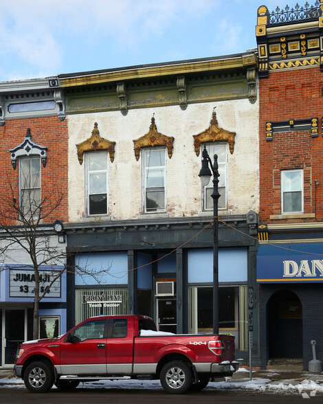 126 W Michigan Ave, Clinton, MI for sale - Primary Photo - Image 1 of 1