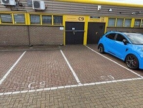 Vanguard Way, Southend On Sea to rent Building Photo- Image 2 of 2