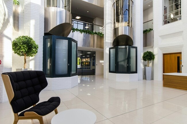 More details for Station Rd, Crawley - Office to Rent