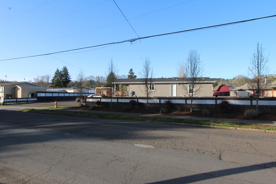 515 SE Sheridan Rd, Sheridan, OR for sale - Building Photo - Image 2 of 10