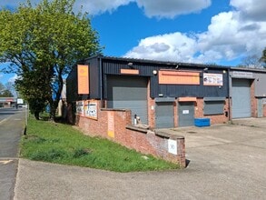 32-35 Little End Rd, Eaton Socon to rent Building Photo- Image 1 of 2