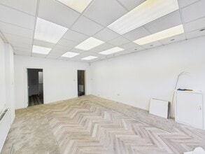 3 Hamilton Rd, Bellshill to rent Interior Photo- Image 1 of 2