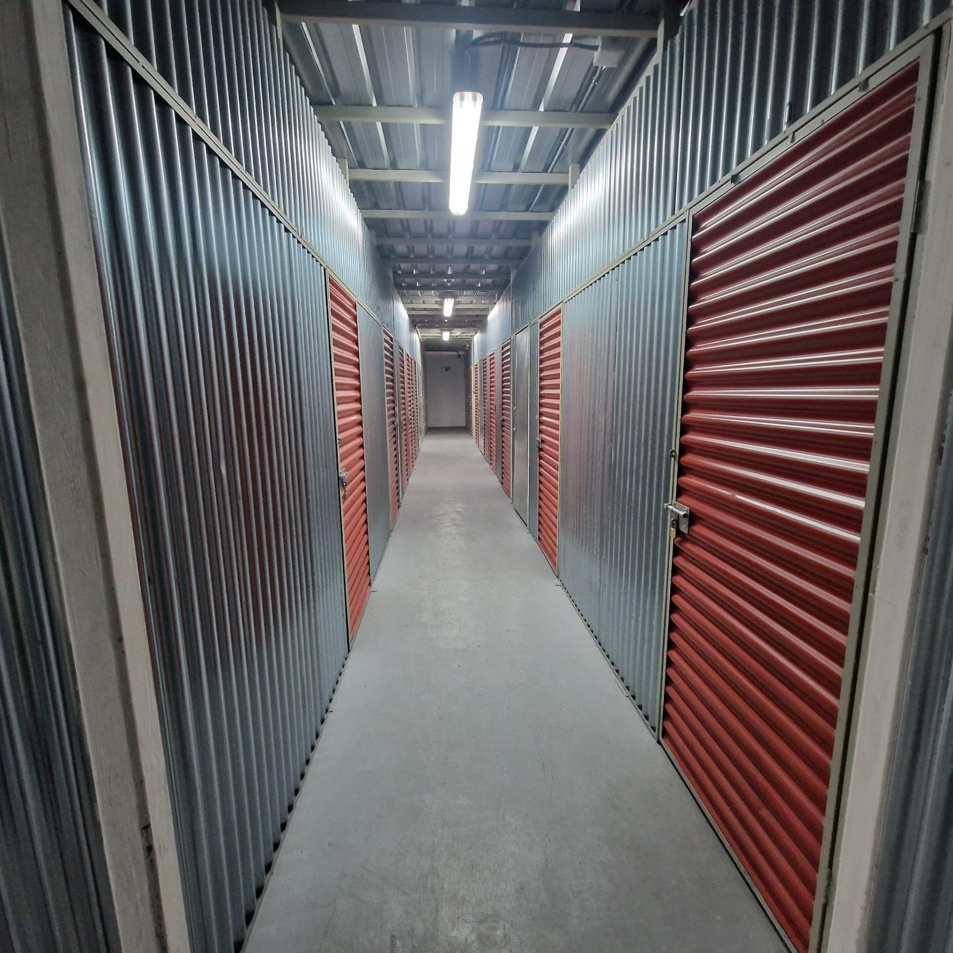 Industrial in Fuenlabrada, Madrid for sale Interior Photo- Image 1 of 22