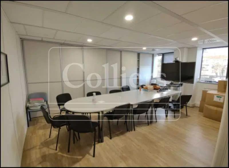 Office in Aix-en-Provence to rent - Interior Photo - Image 3 of 11