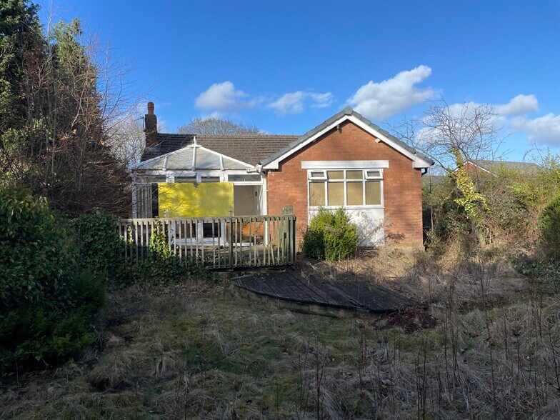 28 Ivy Ln, Macclesfield for sale - Primary Photo - Image 1 of 1