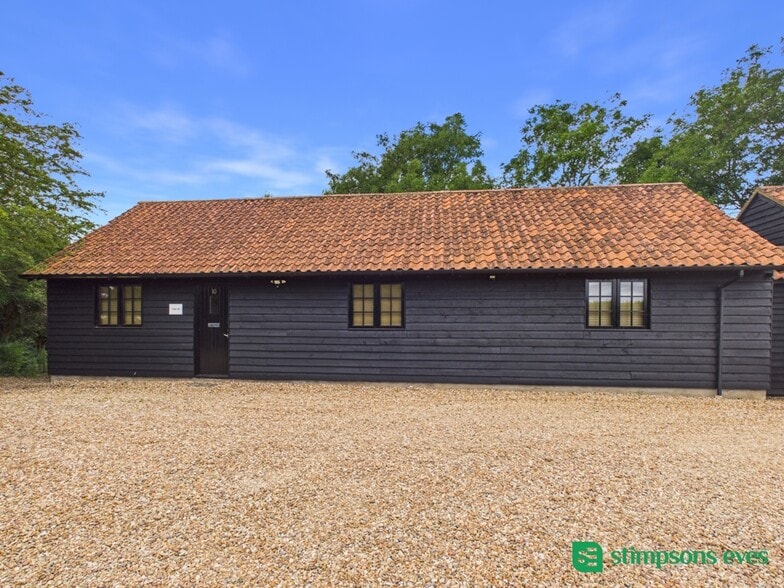 Main Rd, Newport Pagnell to rent - Building Photo - Image 2 of 23