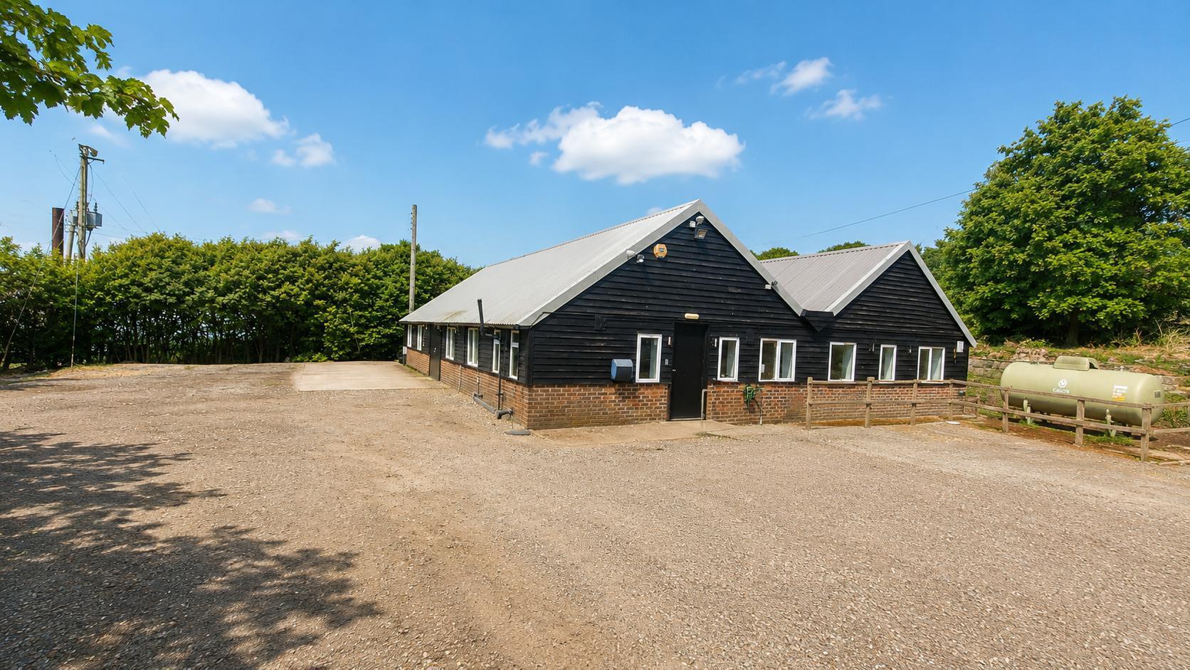 Southlands Ln, West Chiltington to rent Building Photo- Image 1 of 6