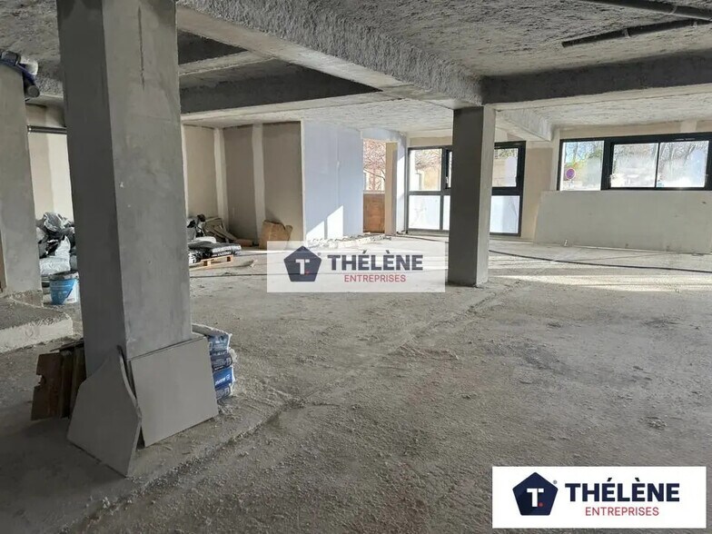 Retail in Lunel for sale - Interior Photo - Image 3 of 5