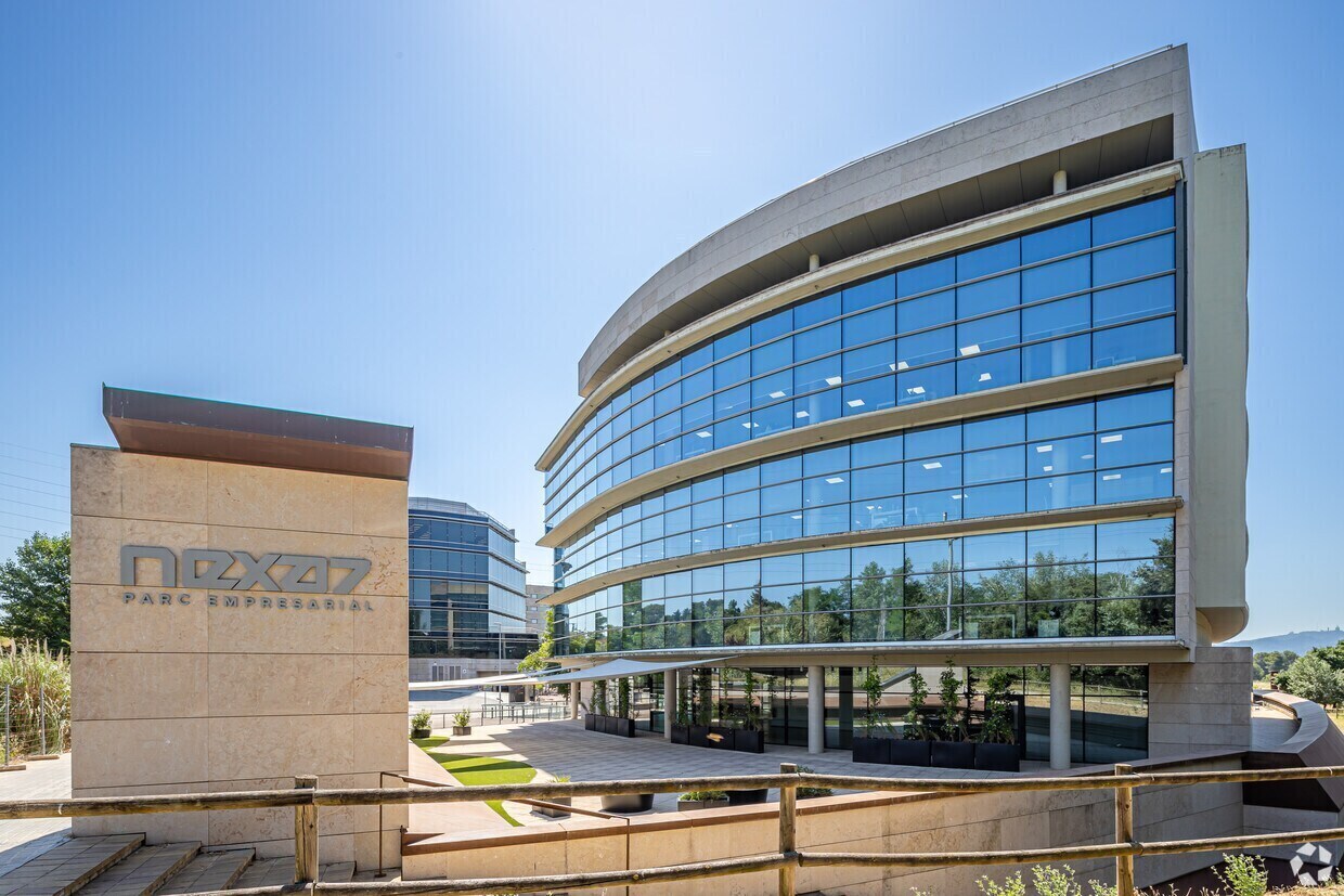 Avinguda Can Fatjó dels Aurons, 9, Cerdanyola del Vallès, Barcelona to rent Building Photo- Image 1 of 4