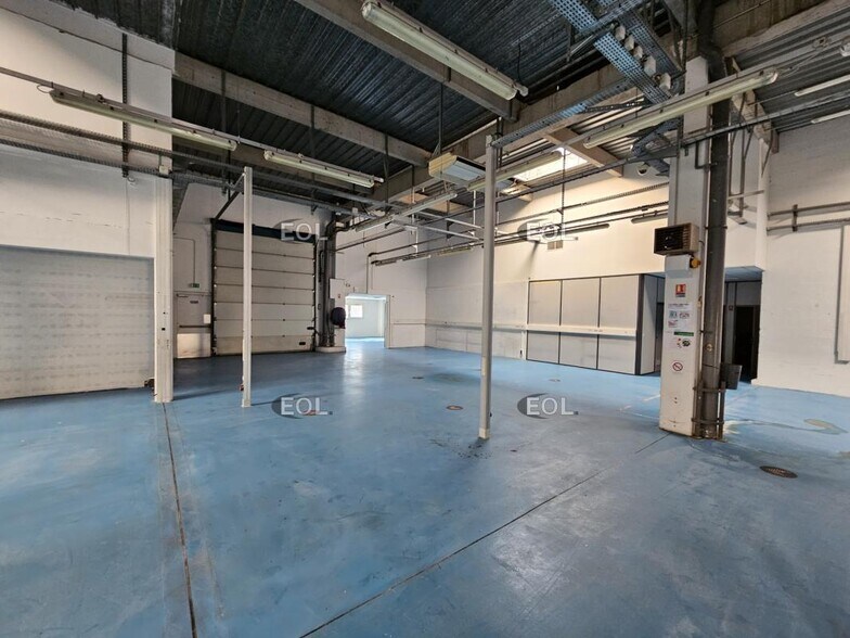 Light Industrial in Ivry-sur-Seine to rent - Interior Photo - Image 2 of 11