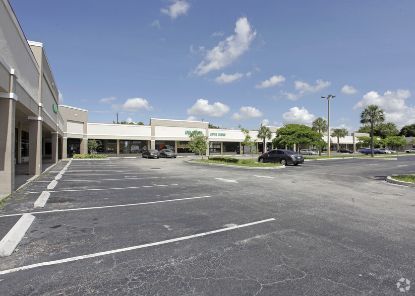 5301-5371 N State Road 7, Tamarac, FL for rent - Building Photo - Image 3 of 17