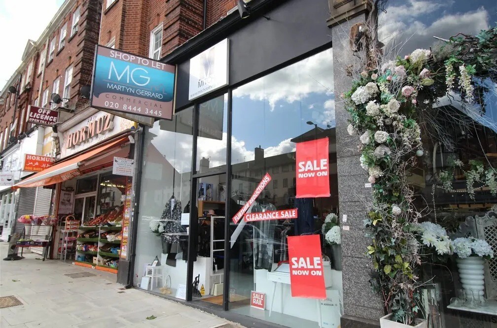 6 Ashbourne Para, London for sale Primary Photo- Image 1 of 1