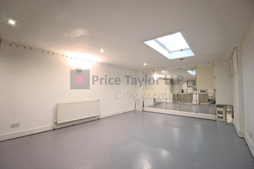 253 Liverpool Rd, London to rent - Building Photo - Image 1 of 6
