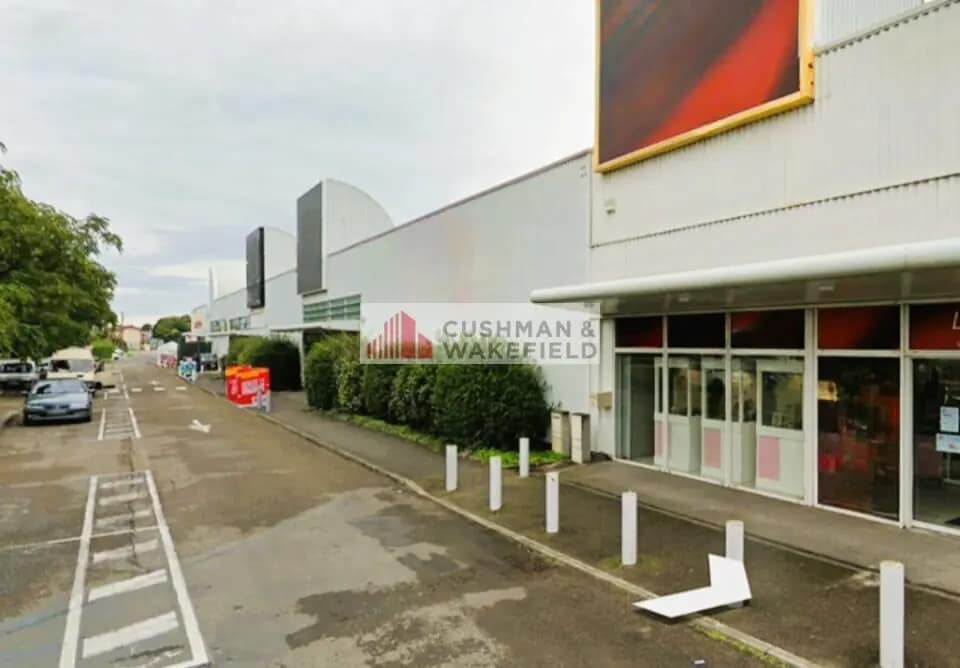 Location Commerce 663 m² à 1 770 m² - Photo 1