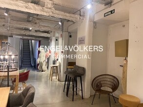 Retail in Barcelona, Barcelona to rent Interior Photo- Image 2 of 9