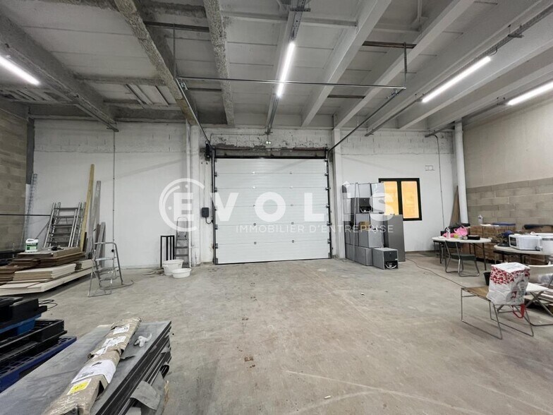 Light Industrial in Neuilly-sur-Marne to rent - Interior Photo - Image 3 of 9