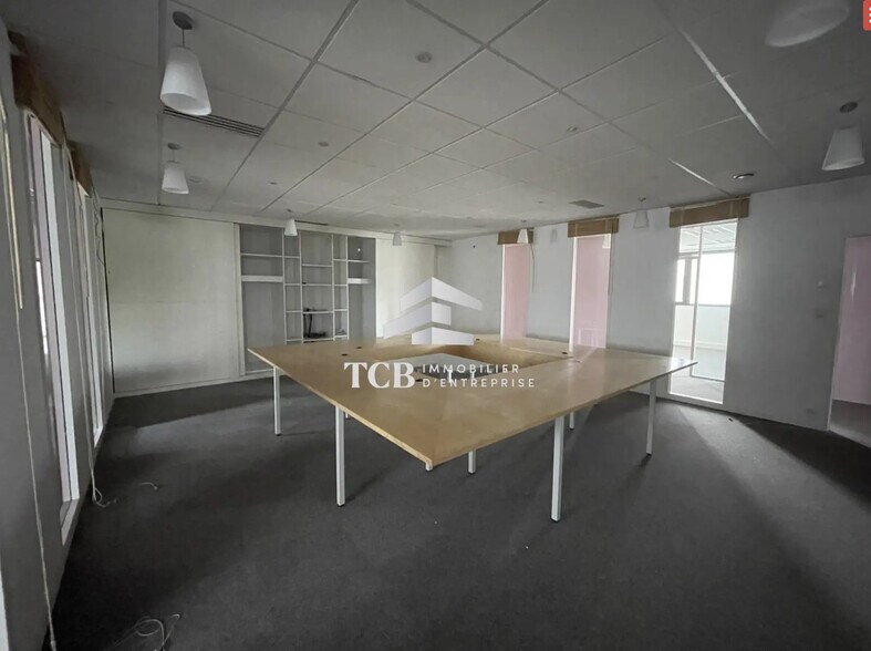 Office in Saint-Herblain to rent - Interior Photo - Image 3 of 7