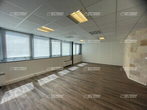 Light Industrial in Toulouse for sale Interior Photo- Image 2 of 15