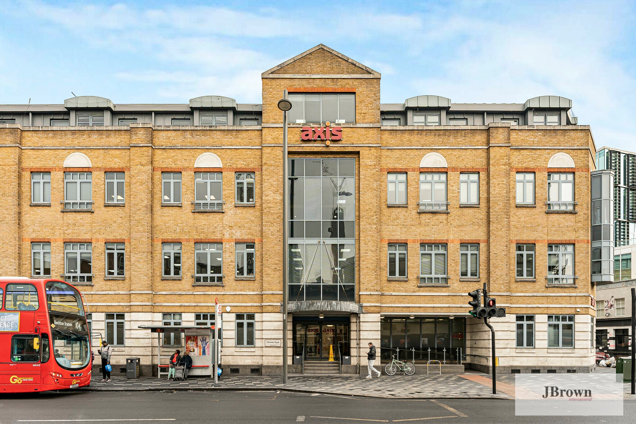 3 Tramway Ave, London to rent Building Photo- Image 1 of 4