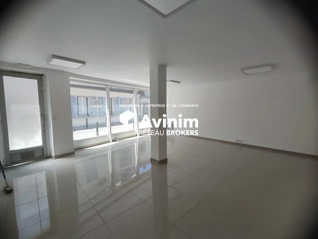 Location Bureaux 45 m² - Photo 1