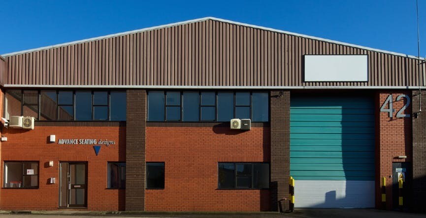 419-420 Bridport Rd, Greenford to rent Building Photo- Image 1 of 4