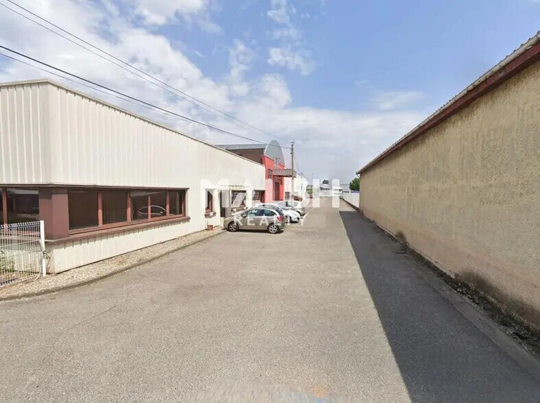 Office in Chassieu to rent - Building Photo - Image 3 of 8