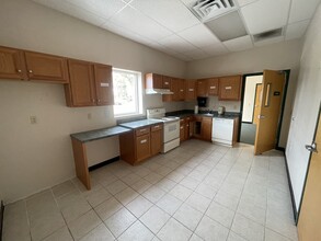 33 W Main St, Vernon Rockville, CT for rent Interior Photo- Image 1 of 8