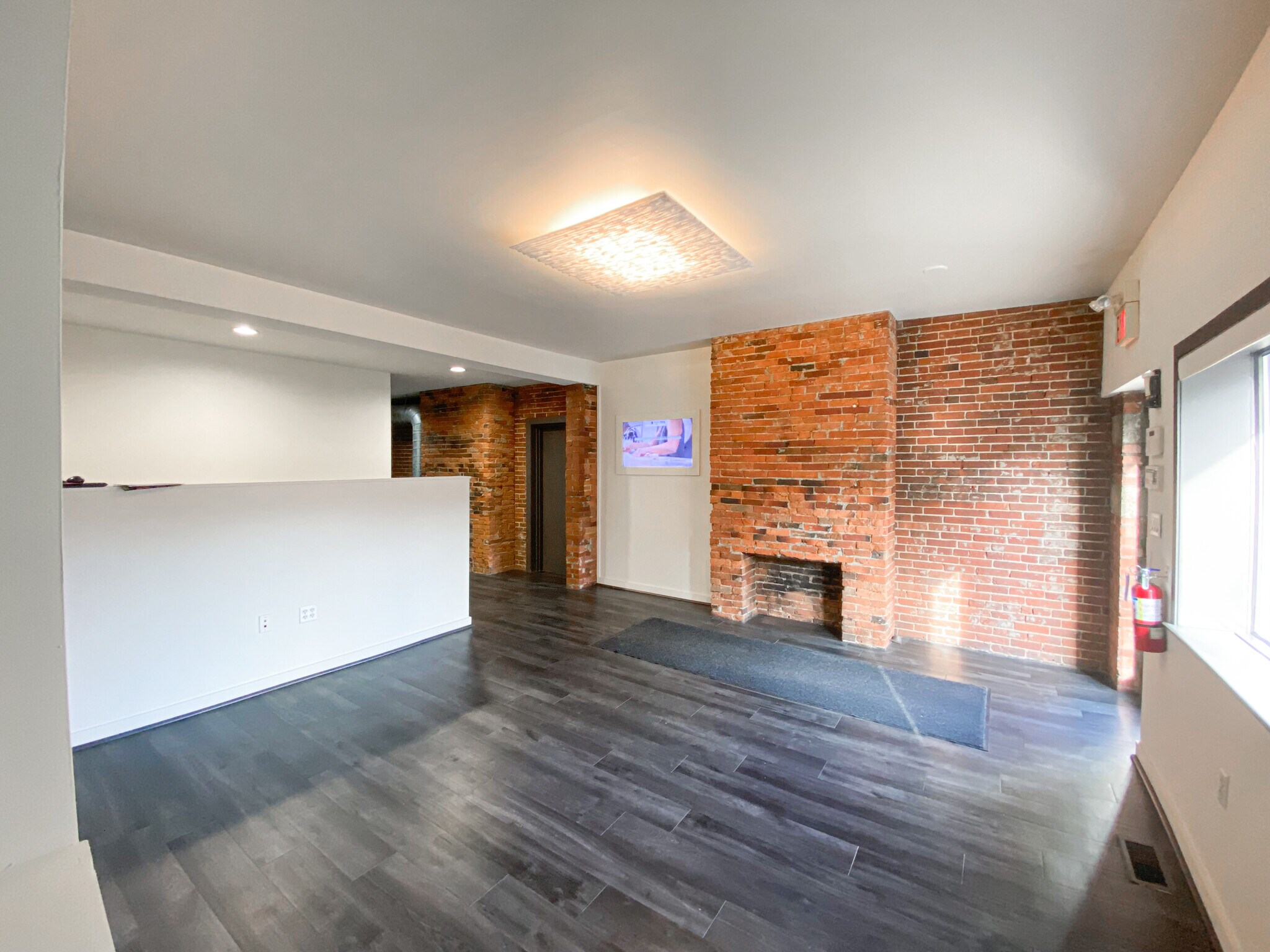 1817 E Carson St, Pittsburgh, PA to rent Building Photo- Image 1 of 7